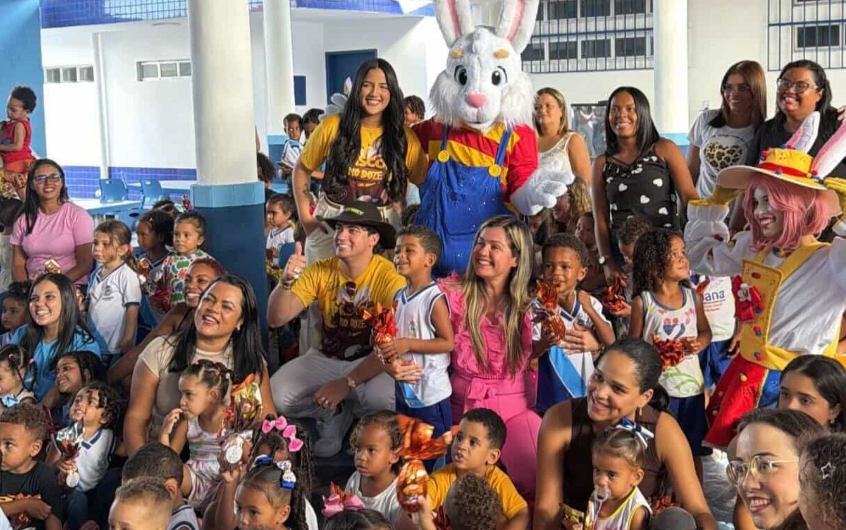 'Páscoa no Doze': Natanzinho Lima distribui chocolates para crianças em Sergipe