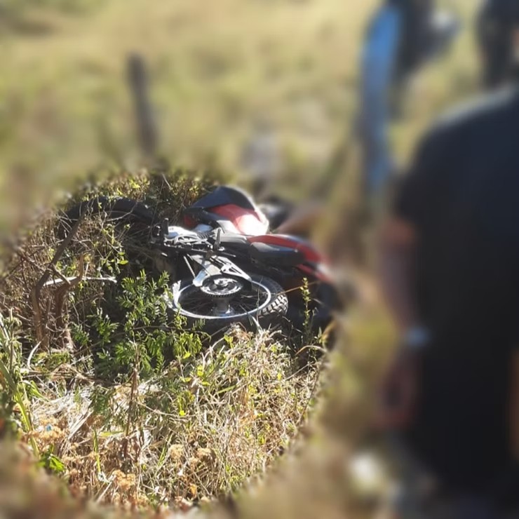 Duas pessoas morrem em grave acidente de moto no Sertão de Alagoas
