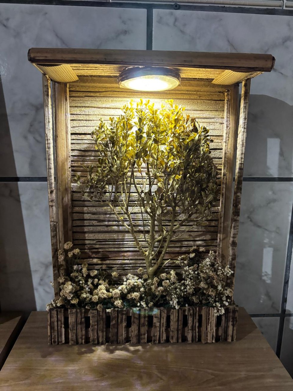 Valdiza também cria painéis usando plantas e demais itens sustentáveis — Foto: Arquivo pessoal