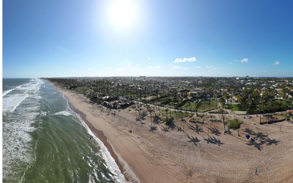 Praia de Vilas do Atl&acirc;ntico, em Lauro de Freitas &mdash; Foto: 'Vou na Praia' em Vilas do Atl&acirc;ntico