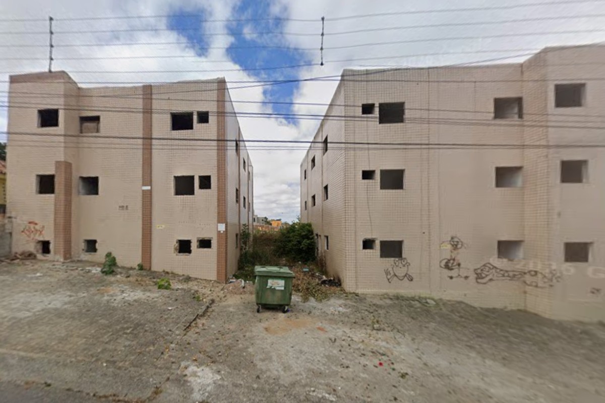 Dois jovens são encontrados mortos em prédio abandonado em Garanhuns; polícia investiga duplo homicídio