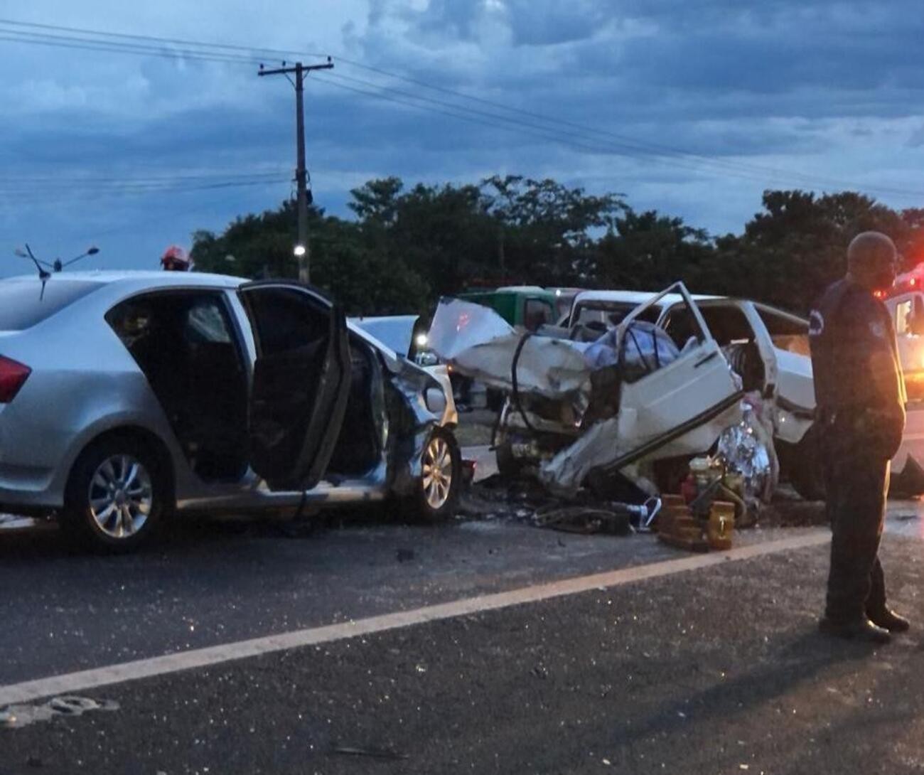 Grave acidente mata uma pessoa e deixa duas gravemente feridas em rodovia no interior de SP