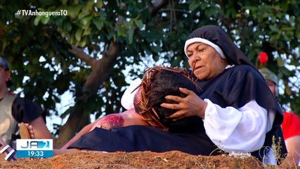 Moradores do Aureny II encenam Via Sacra pelas ruas da capital; confira