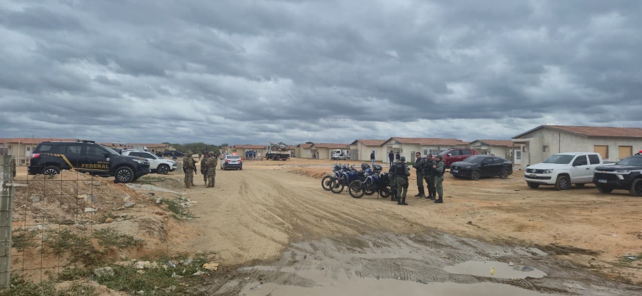 Polícia Federal faz operação para desocupar Residencial Nova Vida III em Petrolina