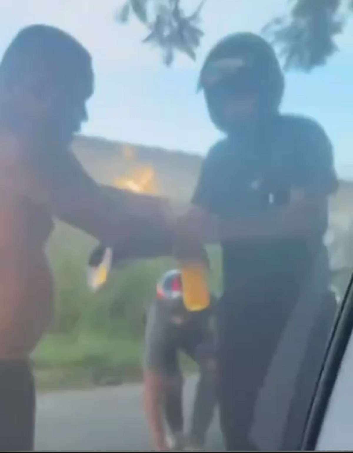 Influenciador de Duque de Caxias é assaltado em Cabo Frio e publica vídeo que capta áudio da abordagem