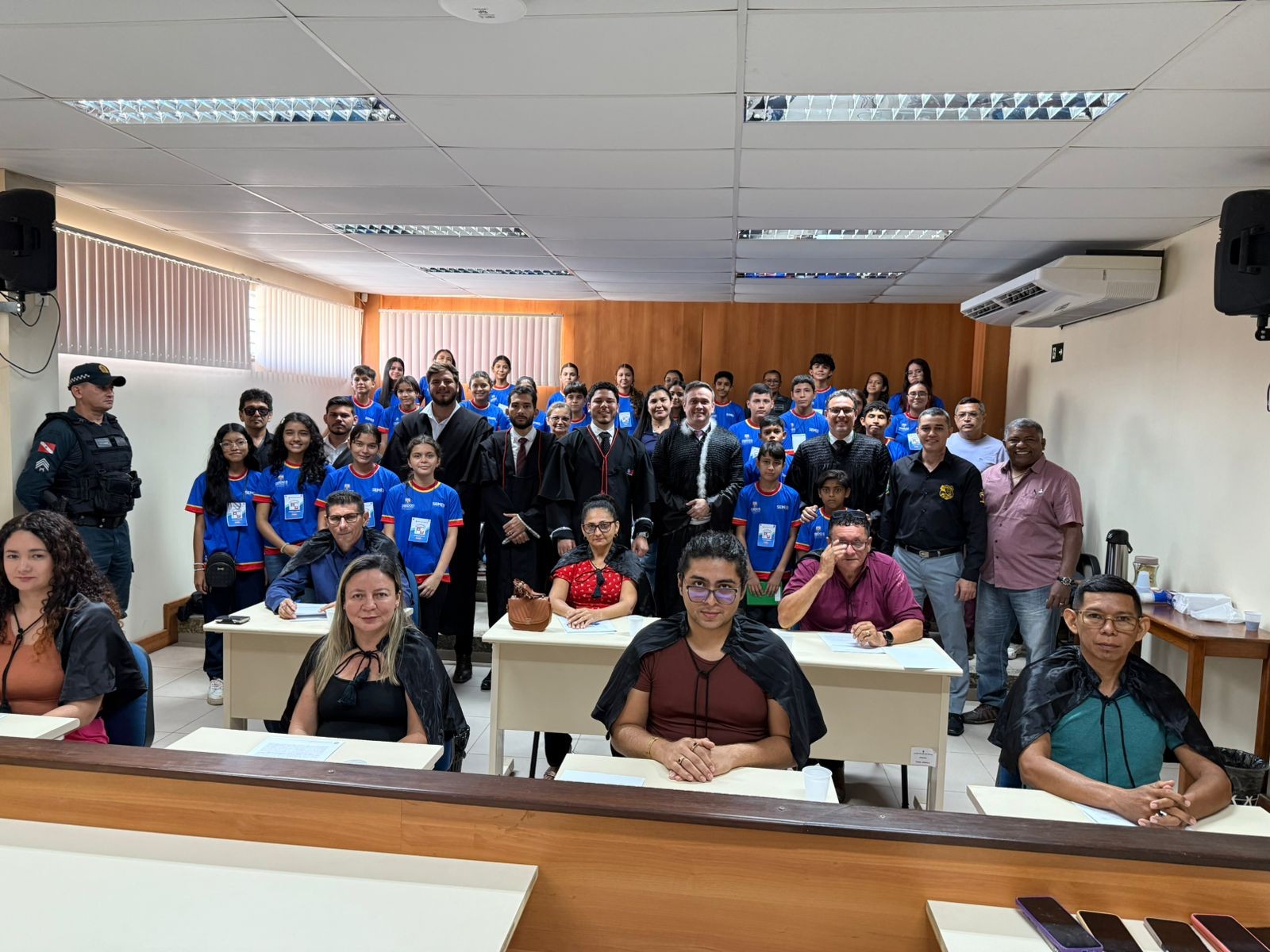 Em Óbidos, estudantes assistem sessão do Tribunal do Júri que resultou em condenação do réu