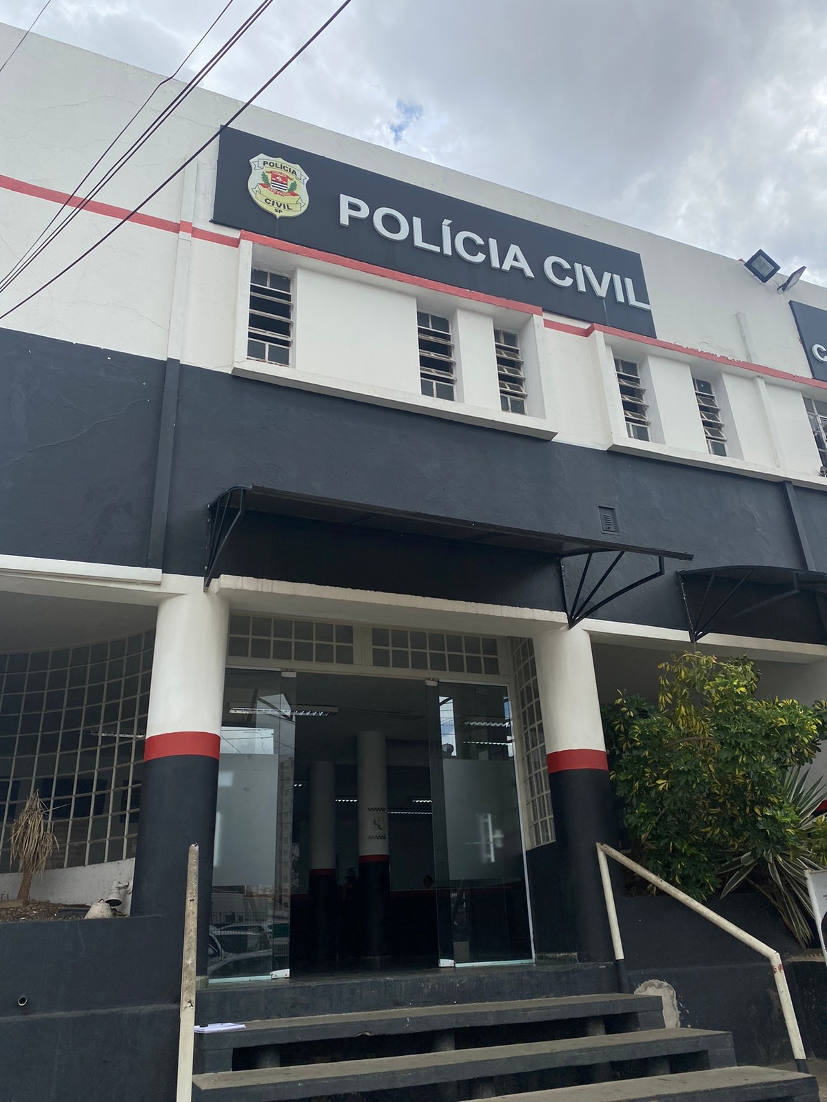 Farmácia é furtada durante a madrugada em Campinas; R$ 30 mil em produtos foram recuperados