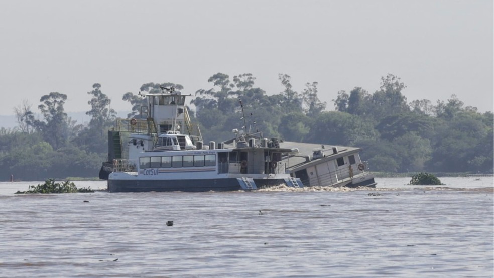 Impasse pode atrasar ainda mais operação do catamarã na zona Sul