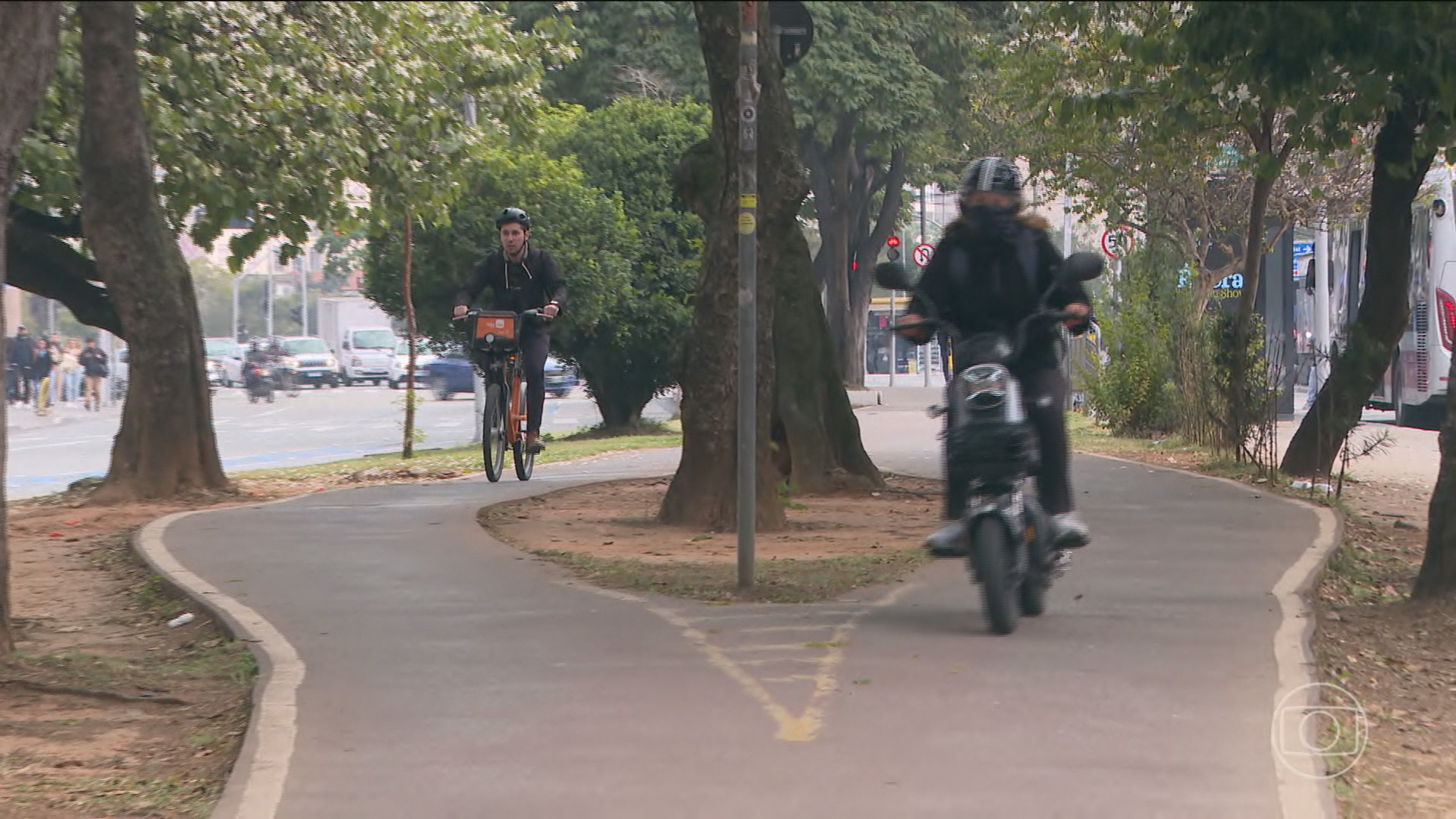 Entenda quais veículos de duas ou três rodas vão exigir placa e habilitação dos condutores a partir de 2026