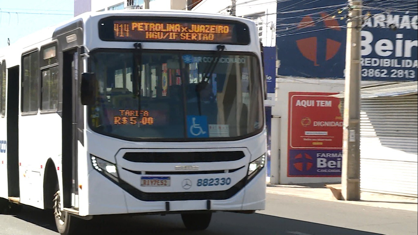 Ônibus entre Petrolina e Juazeiro voltam a circular após suspensão de mais de três meses 