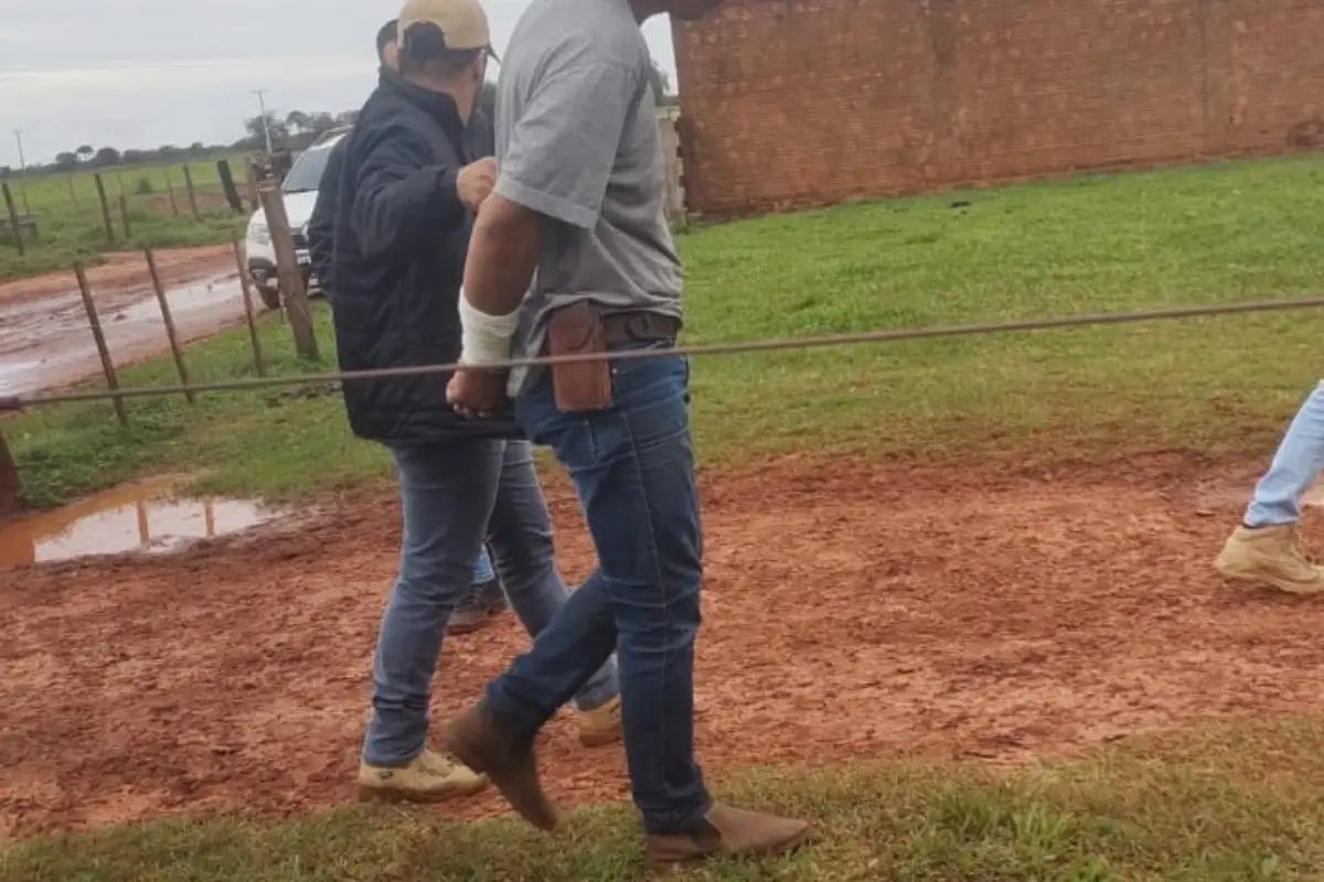 Adolescente de 17 anos sofre queimaduras graves em MS e companheiro é suspeito, diz polícia