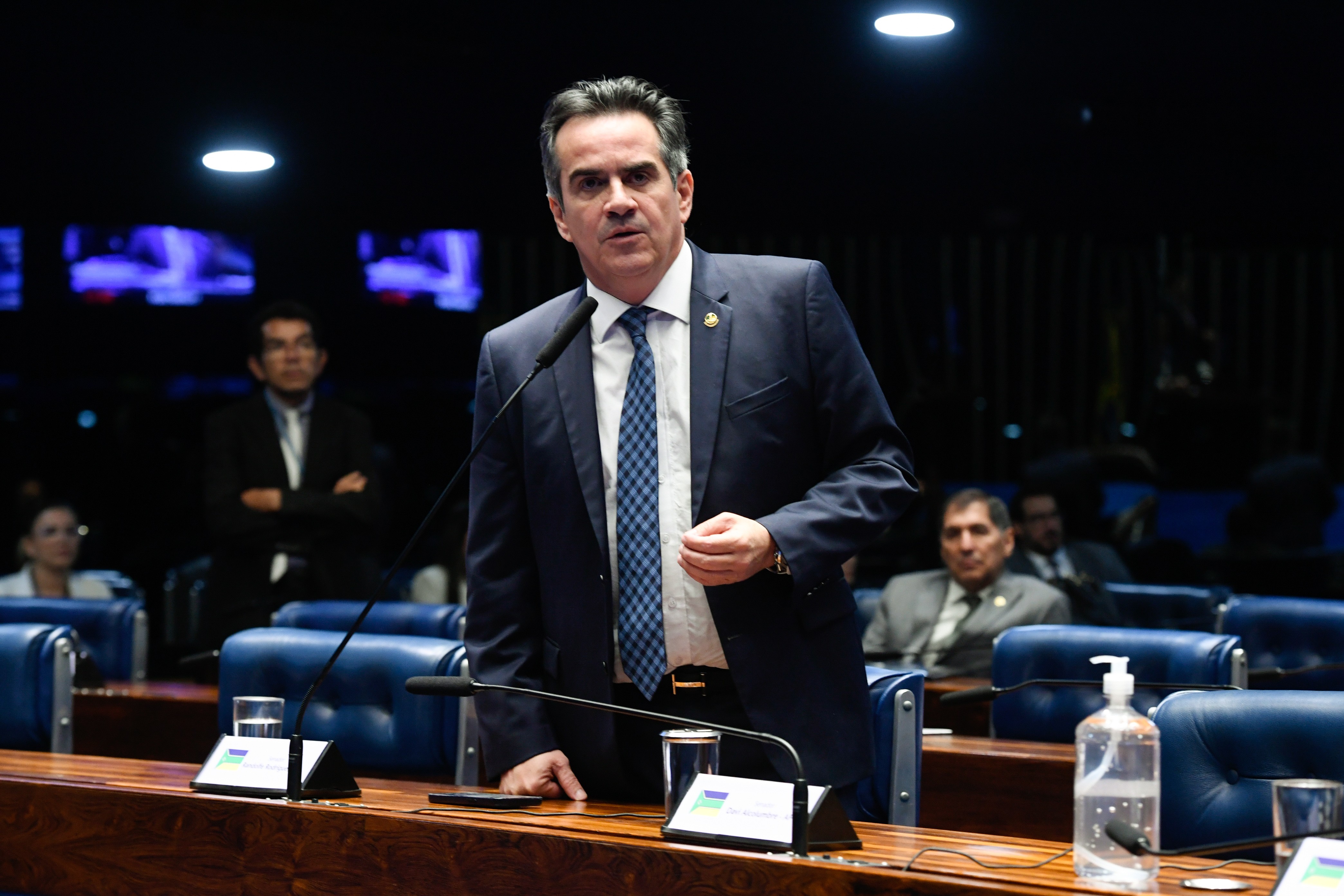 Tarcísio será candidato se direita criar ambiente favorável e não trairá Bolsonaro, diz Ciro Nogueira