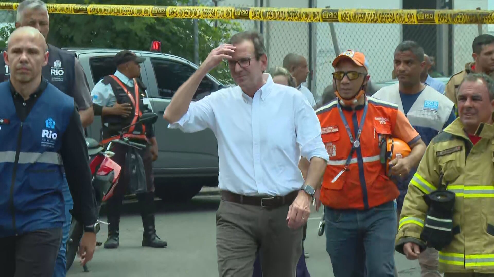 Paes descarta risco de desabastecimento após incêndio na Ceasa e critica forma de armazenamento nos boxes