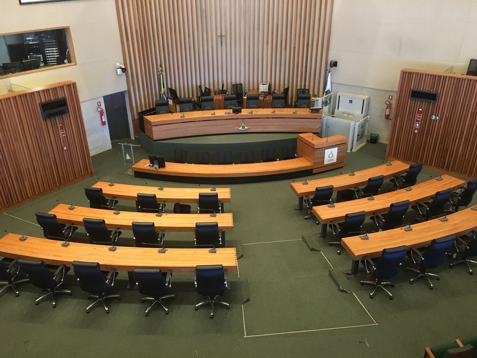 Câmara Legislativa do DF prorroga ponto facultativo para servidores por  tempo indeterminado | G1