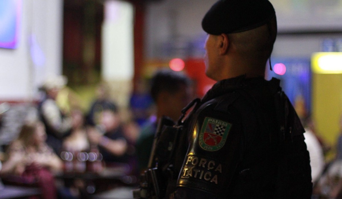 Operação fiscaliza bares em Manaus e autua três por irregularidades