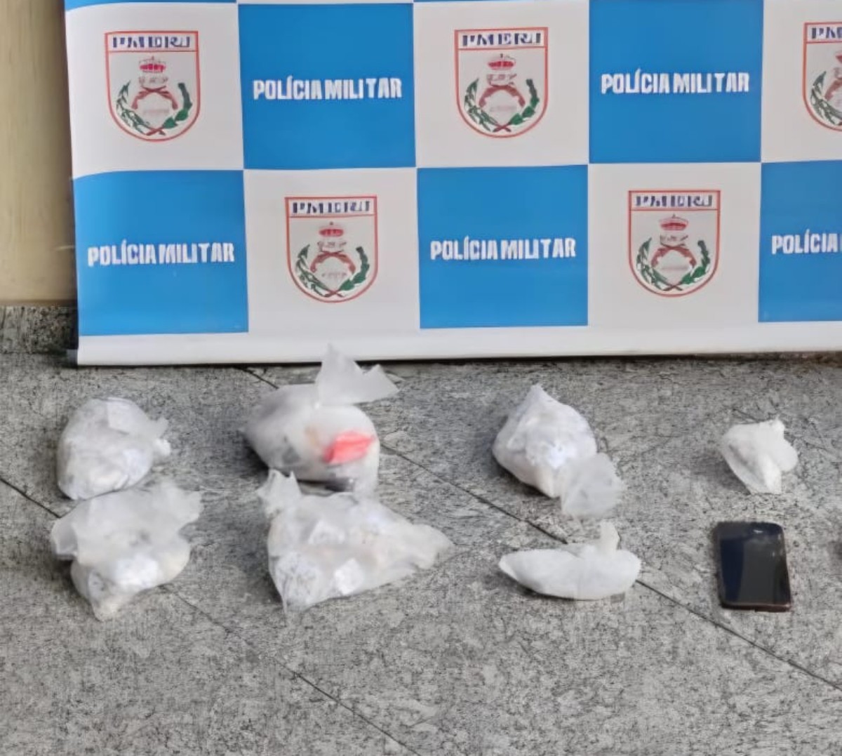 PM cerca imóvel e captura foragido da Justiça em Barra do Piraí