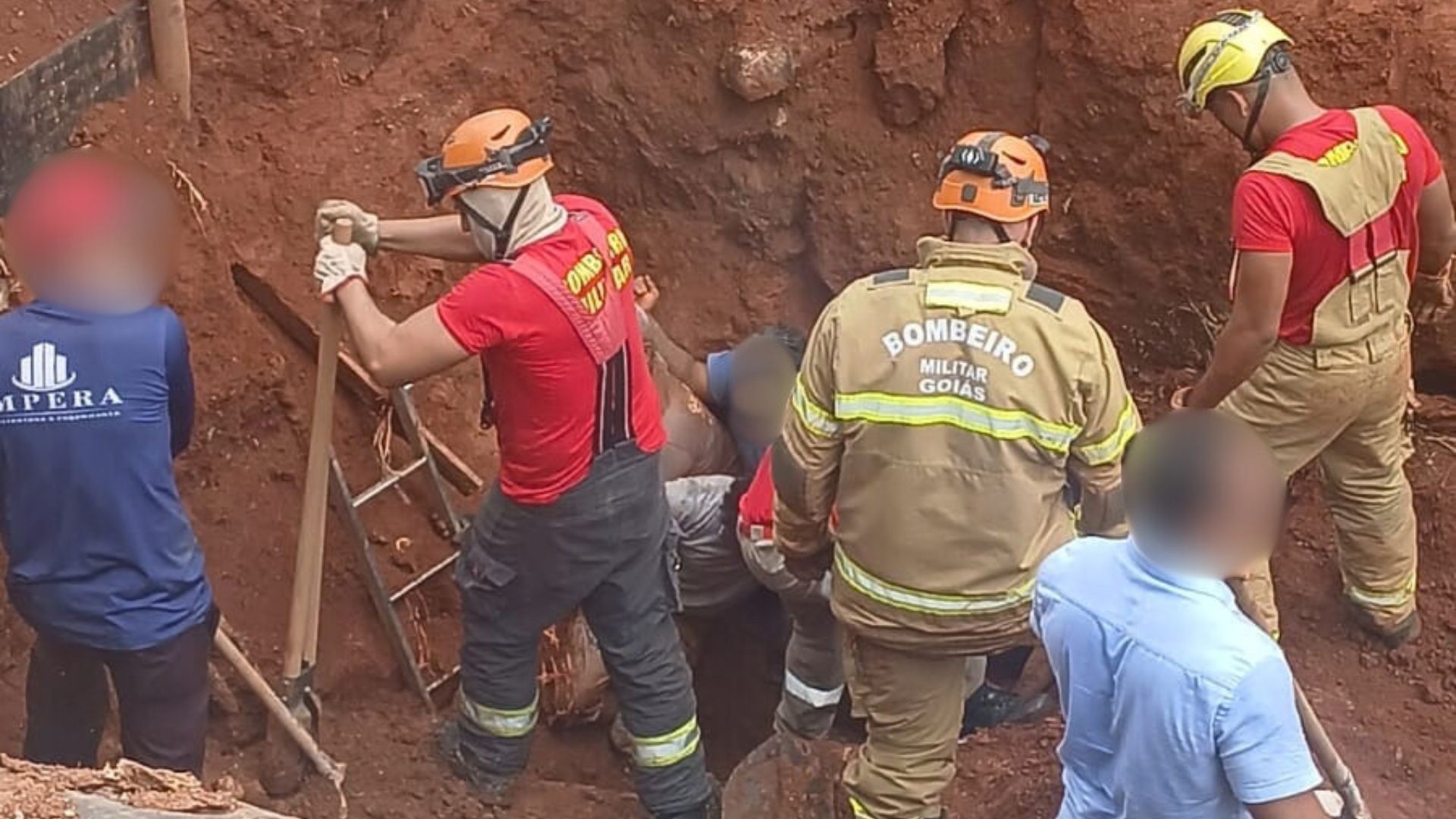 Trabalhadores ficam feridos após deslocamento de terra em obras de terminal, em Senador Canedo