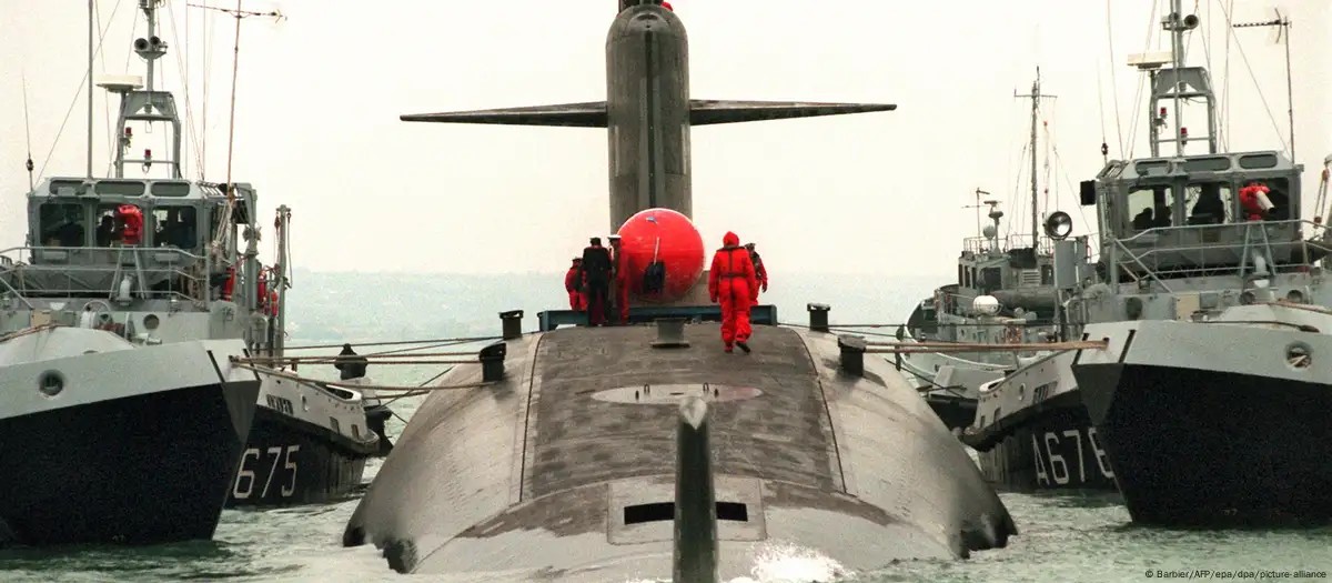 Europa discute usar força nuclear francesa para se proteger