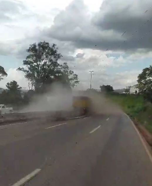 Vídeo mostra acidente entre carretas no Anel Rodoviário de BH