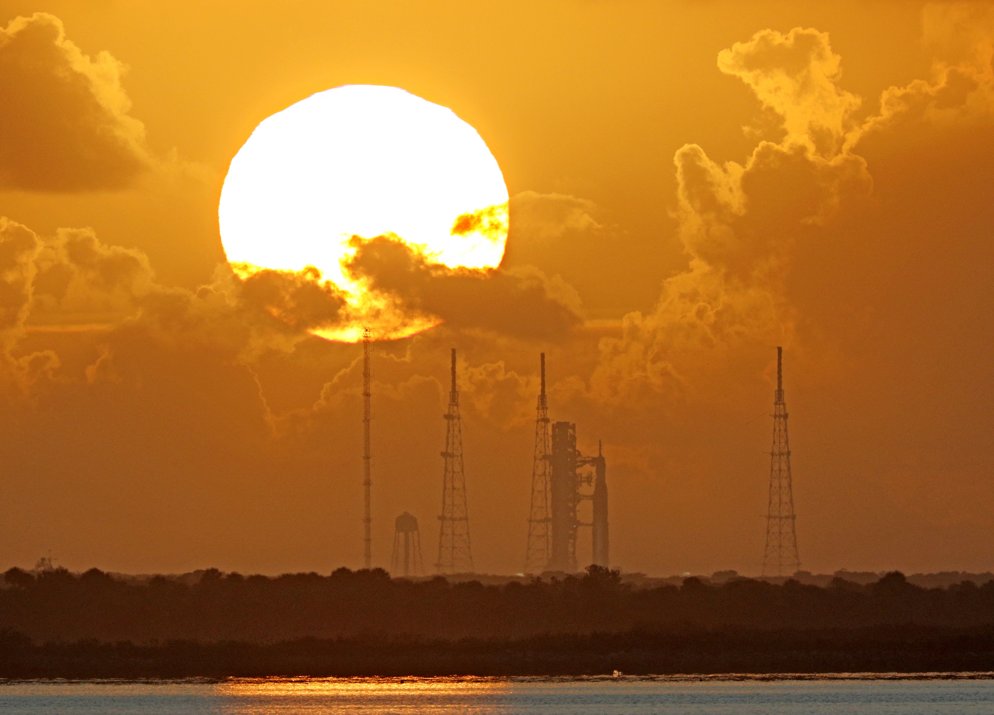 Missão Artemis II que levará astronautas à Lua está pronta para lançamento