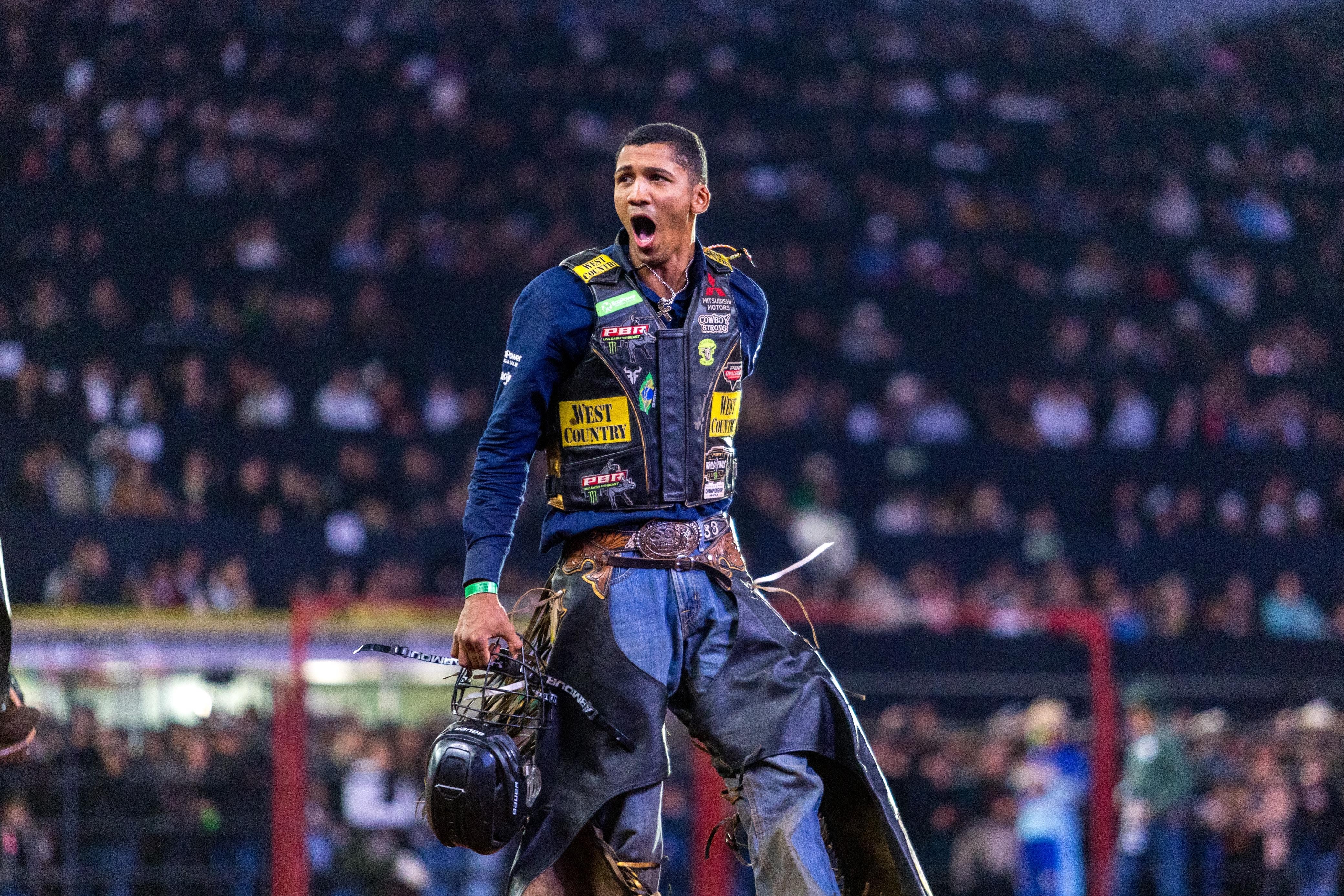 Sandro Batista vence Iron Cowboy na Festa do Peão de Americana e leva R$ 120 mil