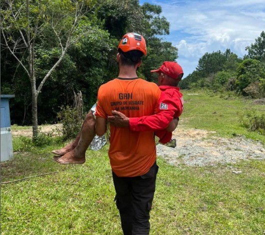 Idoso é resgatado em mata após ficar cerca de 30 horas de desaparecido no Norte de SC