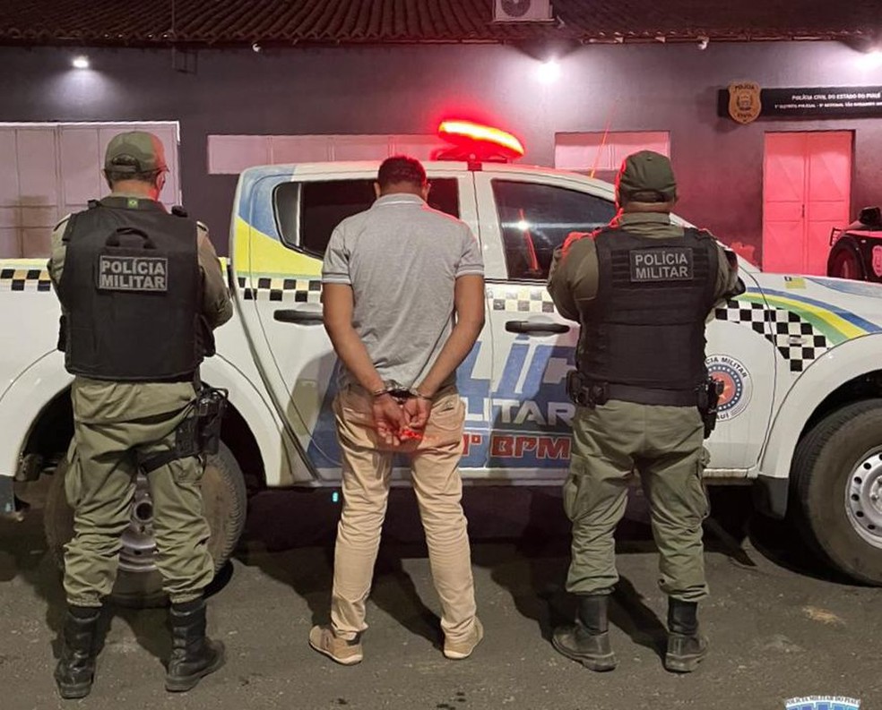 Suspeito de matar homem com golpe de canivete em festejo é preso no Sul do Piauí — Foto: Divulgação/PMPI