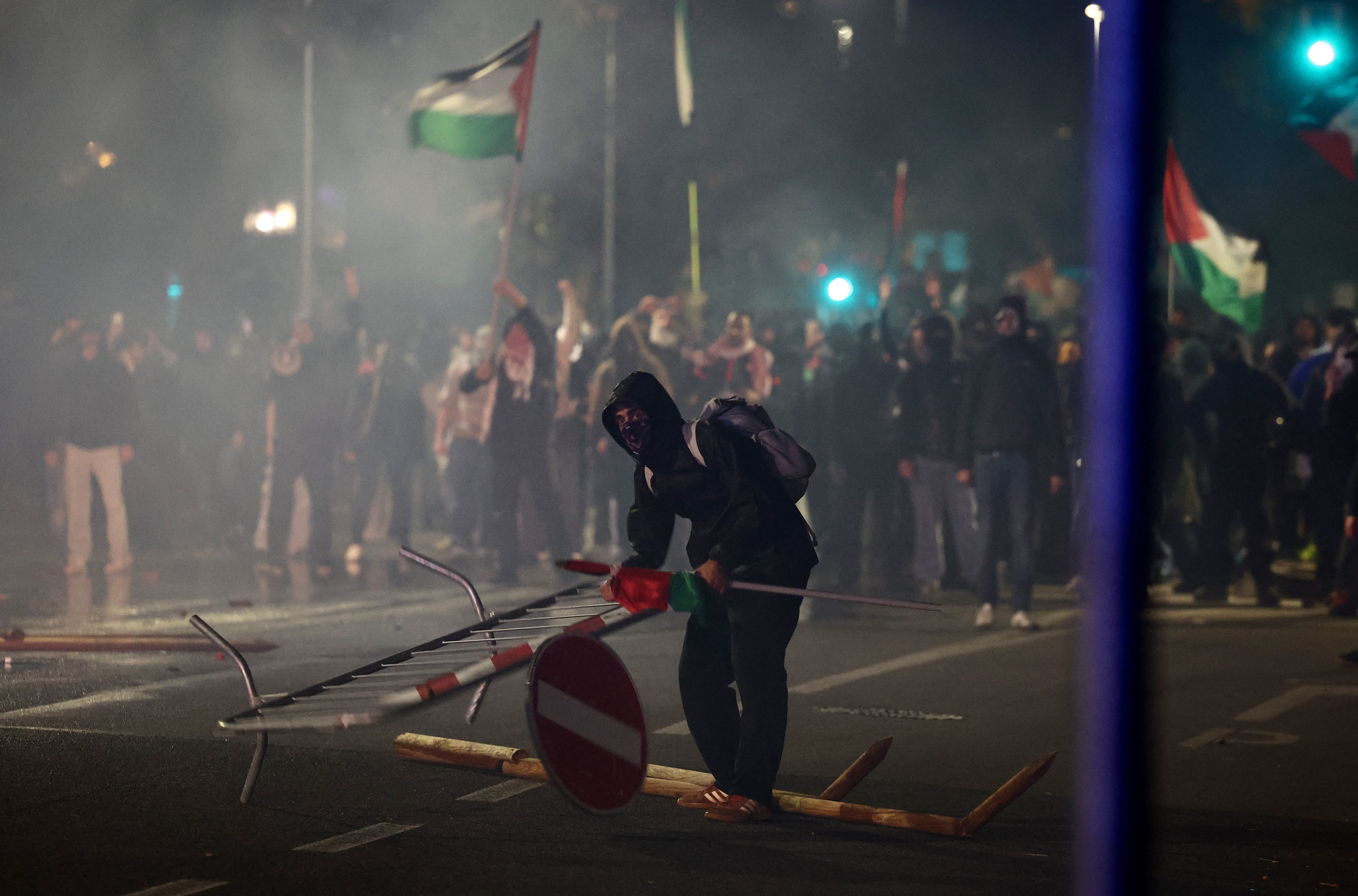 Manifestantes pró-Palestina entram em confronto com a polícia na Itália antes de jogo de Israel