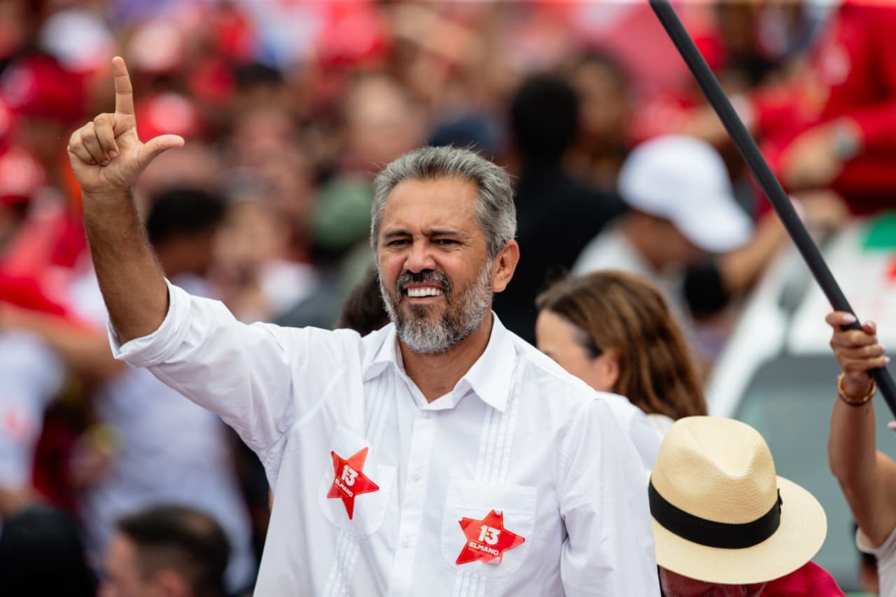 Elmano de Freitas (PT) é reeleito governador do Ceará