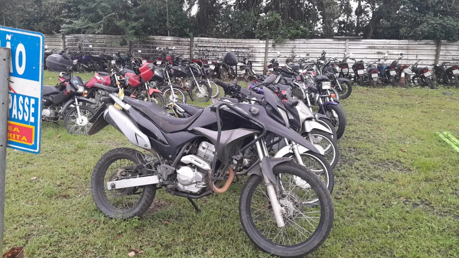Leilão do Detran de veículos em SC tem lances mínimos de R$ 150 a R$ 17,4 mil; veja como participar