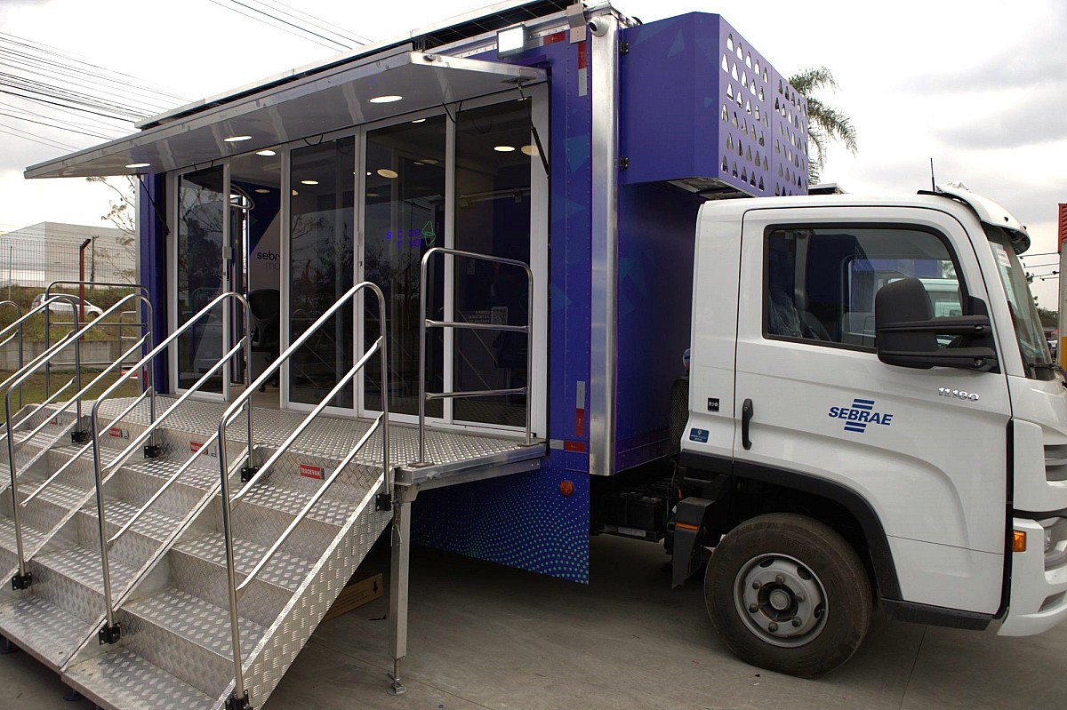 Sebrae Móvel oferece consultoria e regularização gratuita de documentos para empreendedores em Avaré