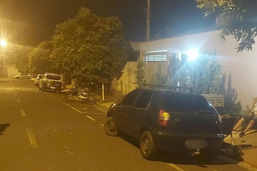 Mulher é morta a facadas em São José do Rio Preto (SP) — Foto: TV TEM / Madelyne Boer