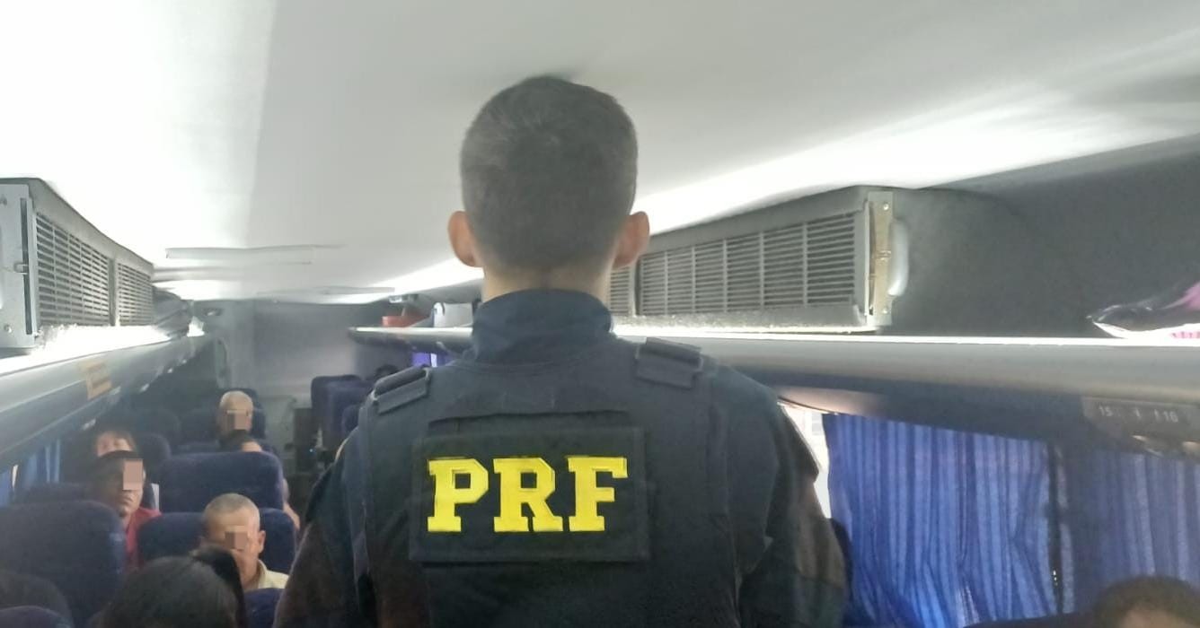 PRF realiza operação de conscientização sobre o autismo na Via Dutra, em Resende