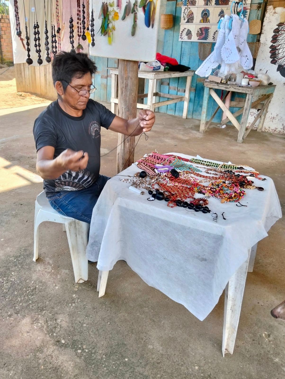 Artesão indígena é confundido com condenado por estupro e fica 11 dias preso por engano em RR: 'Humilhado e sem chão'