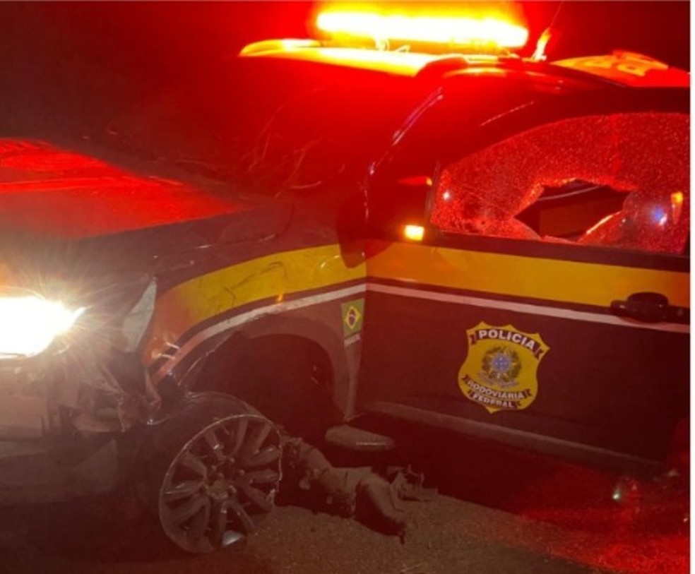Imagens da viatura da PRF roubada na noite de sexta-feira, 12 de julho de 2024 — Foto: Reprodução/Polícia Rodoviária Federal