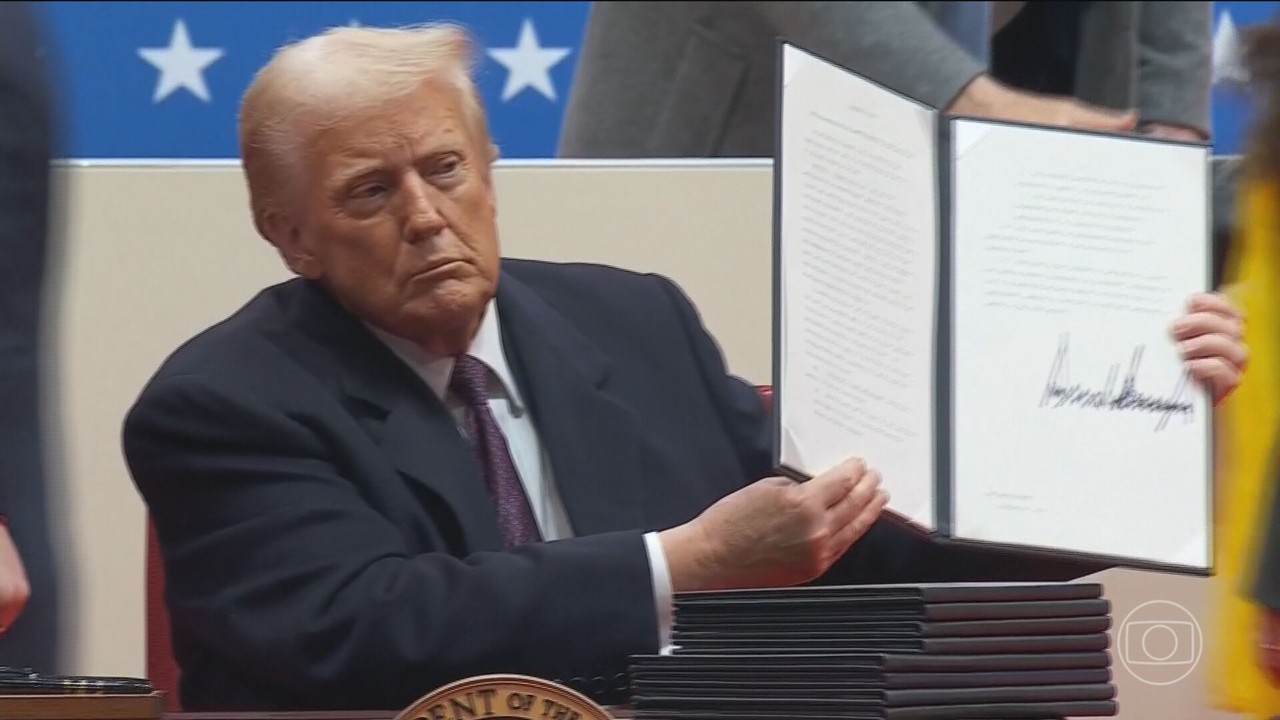 Emergência na fronteira, retirada do Acordo de Paris e perdão ao 6 de janeiro: veja os primeiros atos de Trump como presidente