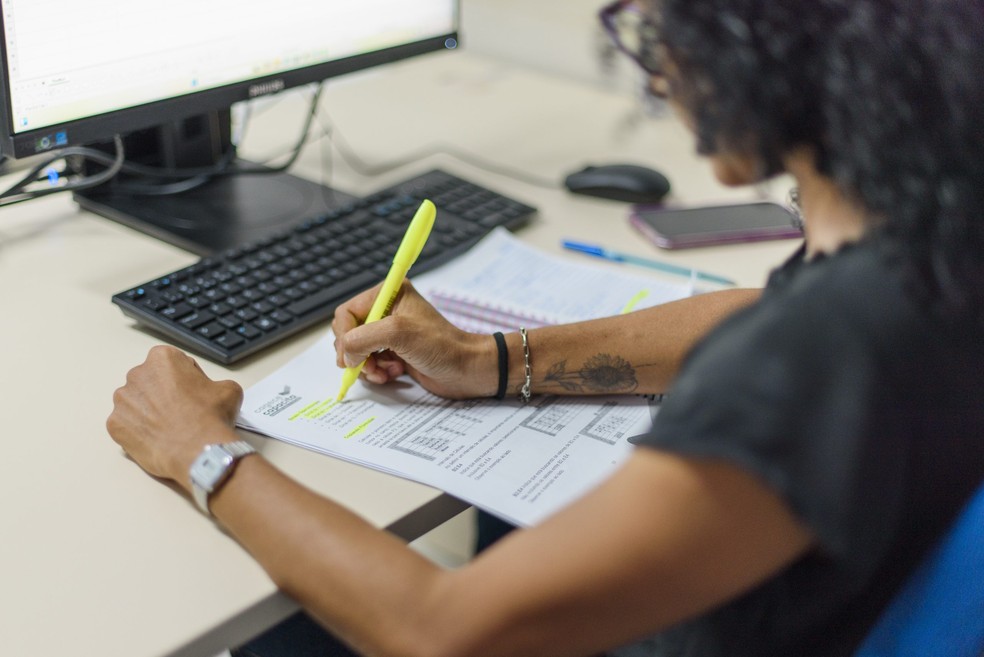 Cagece oferta 89 vagas em cursos profissionalizantes gratuitos em Fortaleza. — Foto: Rayane Mainara/ Cagece