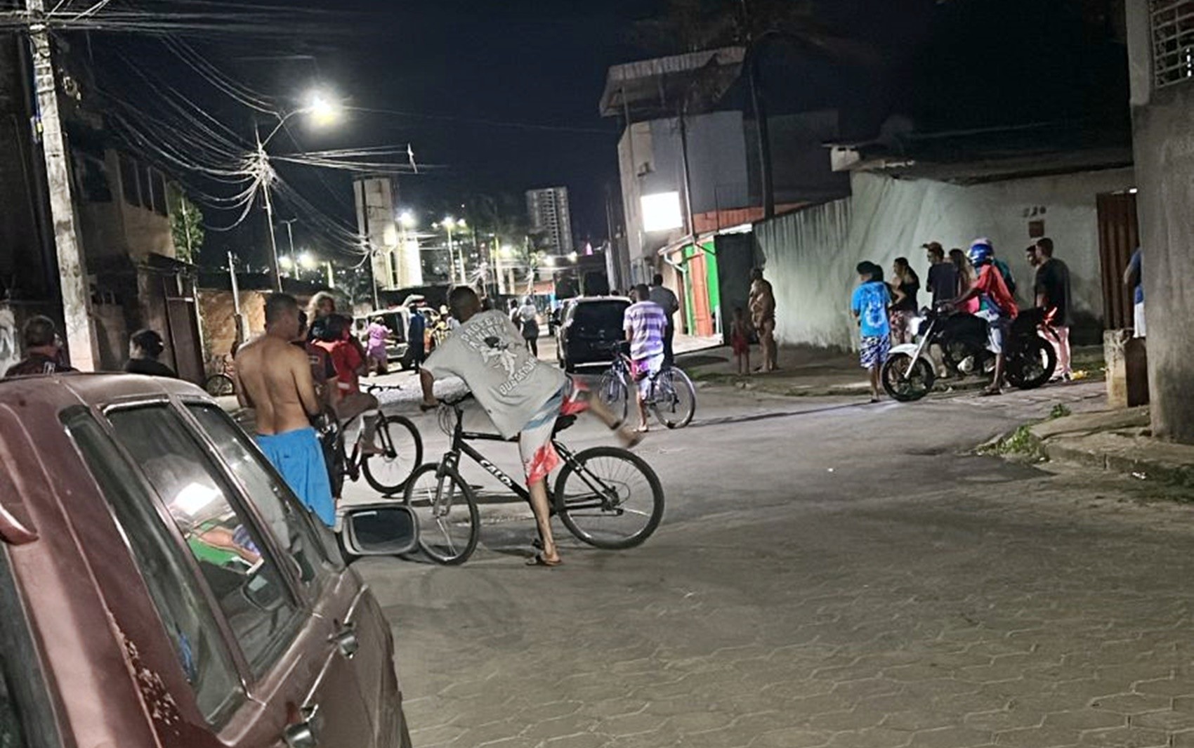 Ataque a tiros deixa 3 mortos e 1 ferido no bairro São Geraldo, em Pouso Alegre, MG