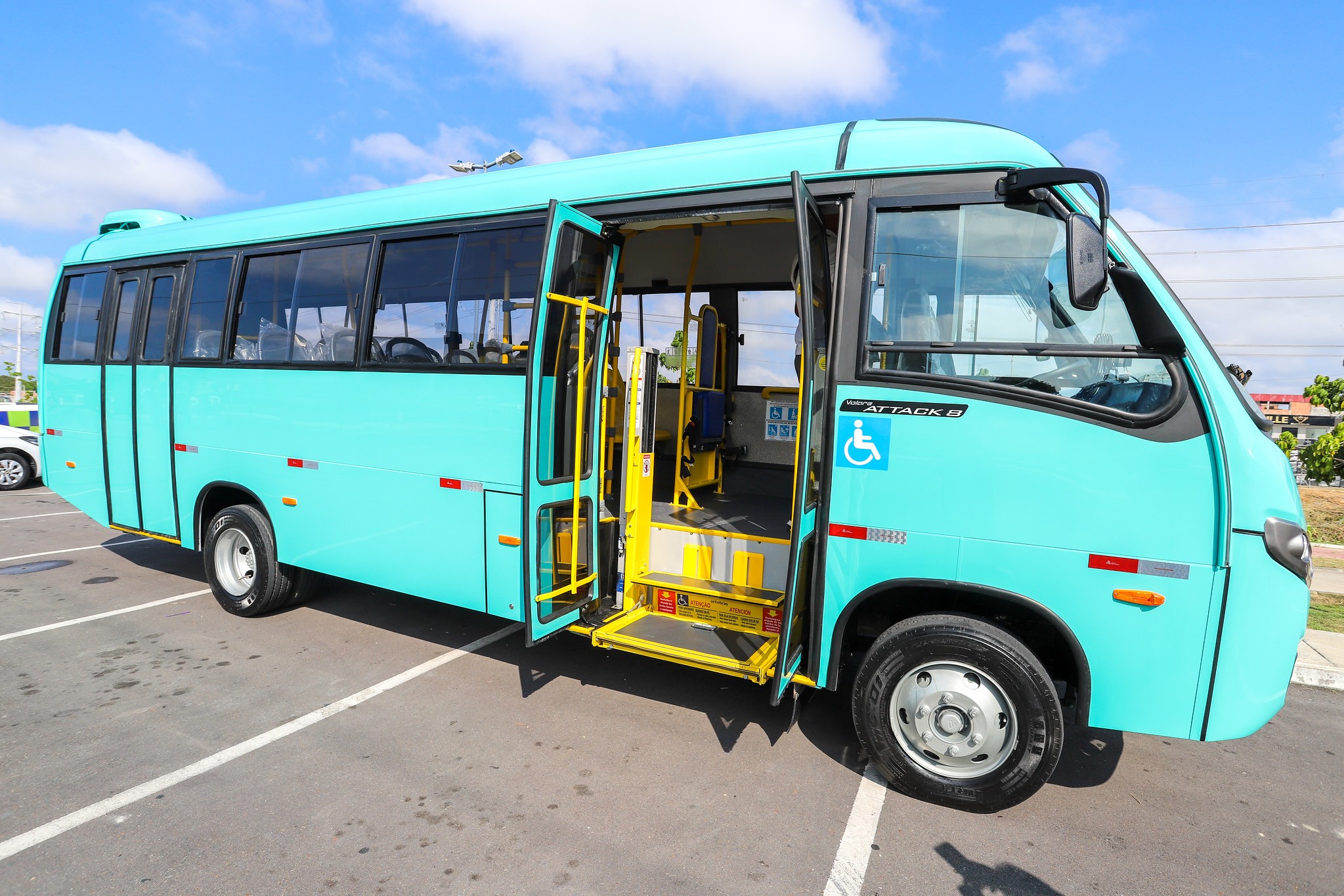 Conheça o novo modelo de micro-ônibus que deve substituir os 'Amarelinhos' em Manaus