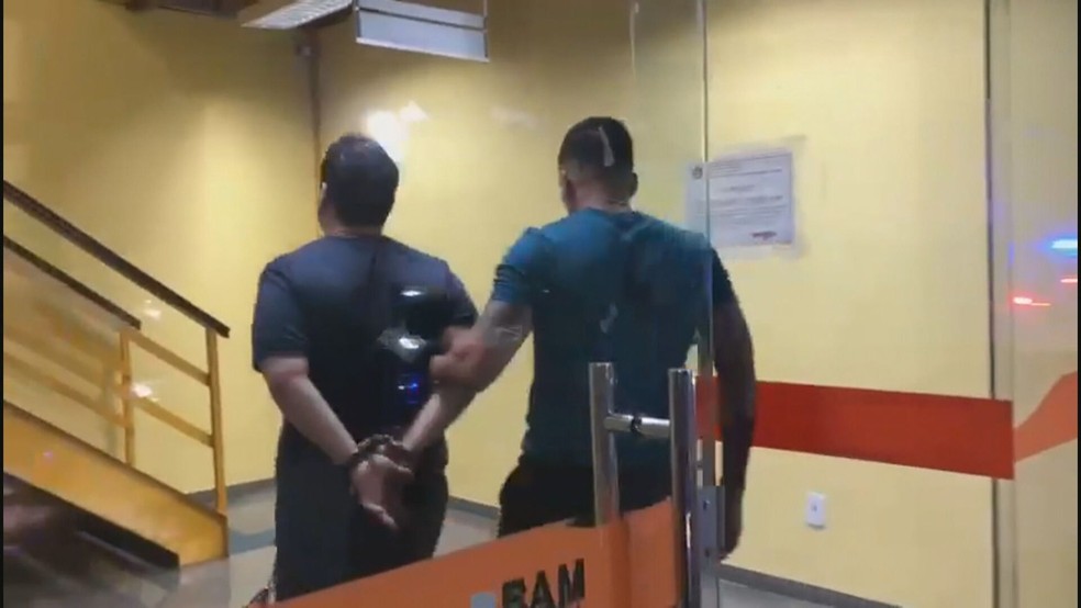 Homem é preso por perseguir a ex — Foto: Reprodução/TV Globo