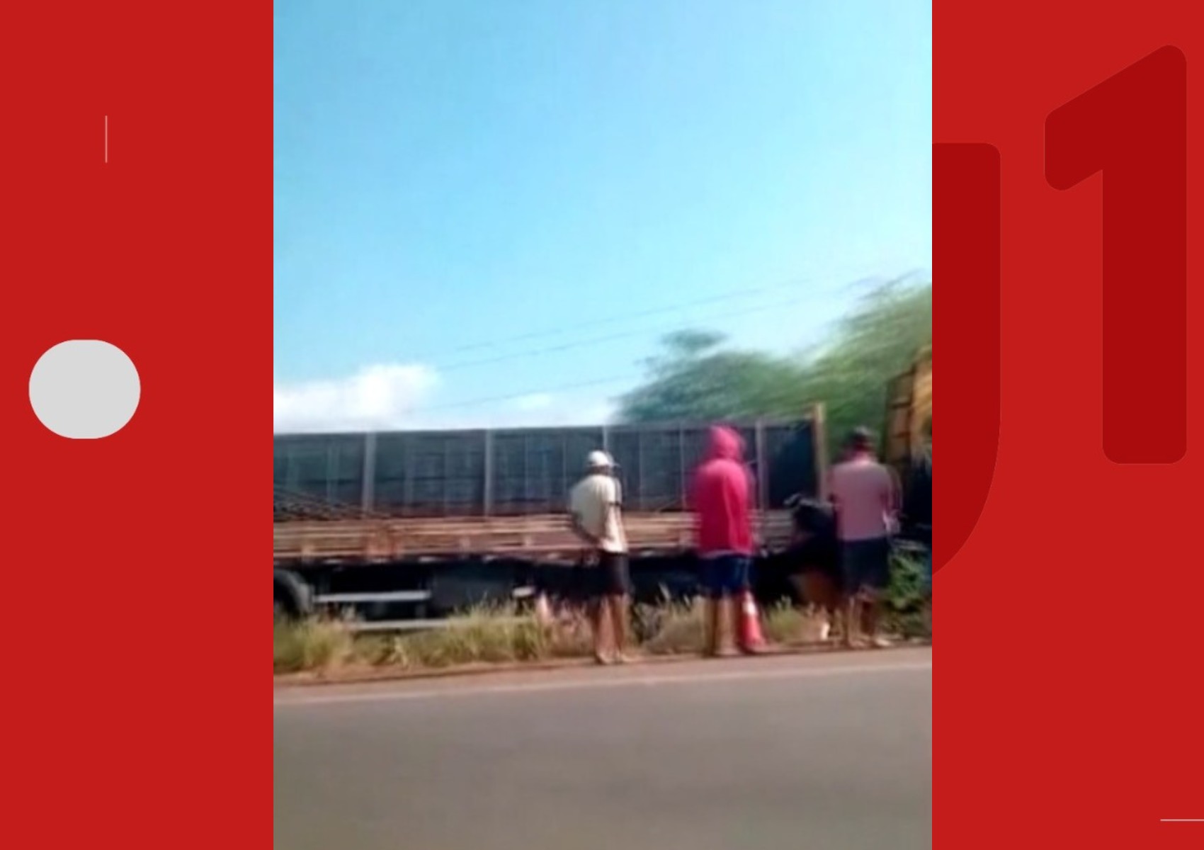 Dois homens morrem após batida entre carro e caminhão na Bahia 