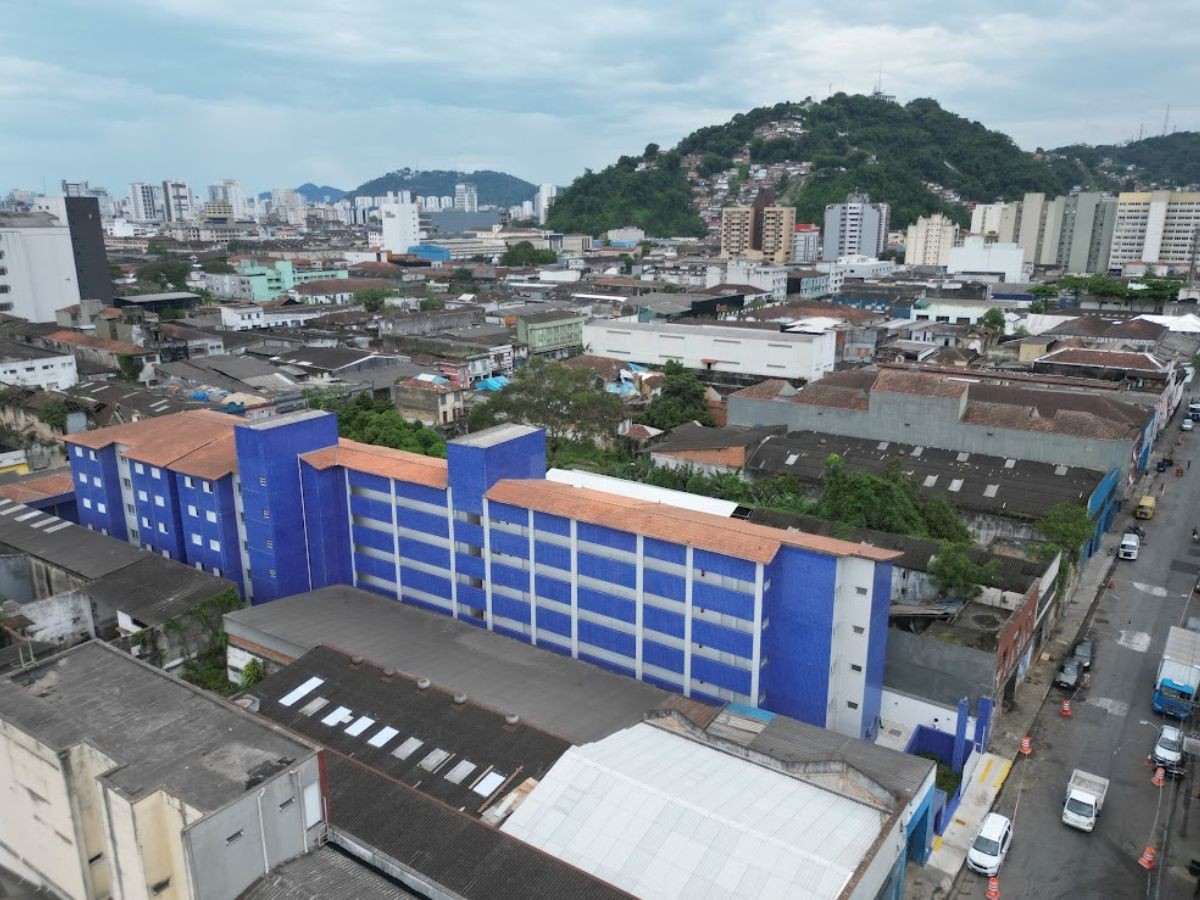 Famílias deixam cortiços e recebem apartamentos em conjunto habitacional de R$ 13,4 mi em Santos