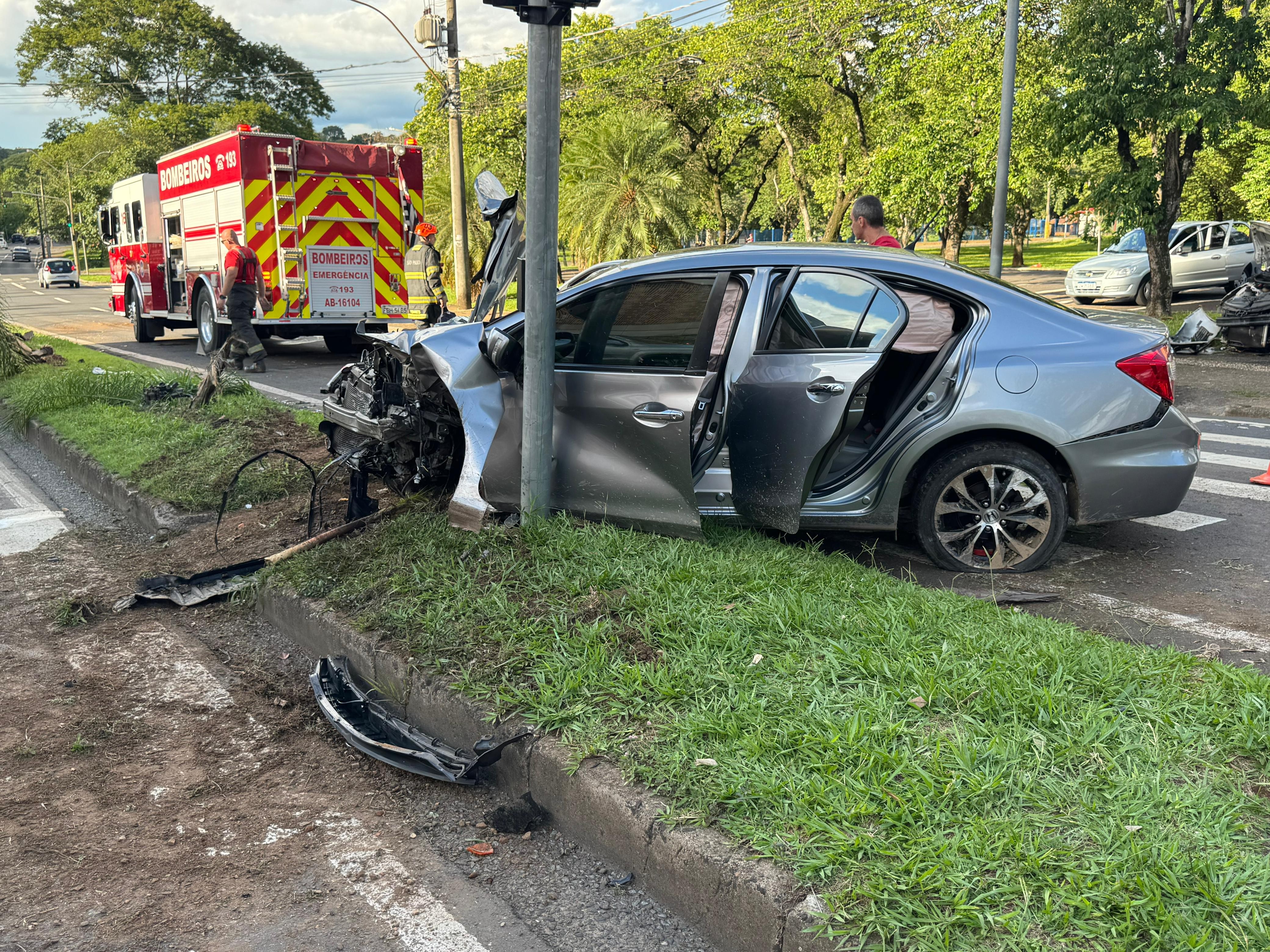 Motorista é preso suspeito de provocar acidente de trânsito e bater contra carro de app em Piracicaba