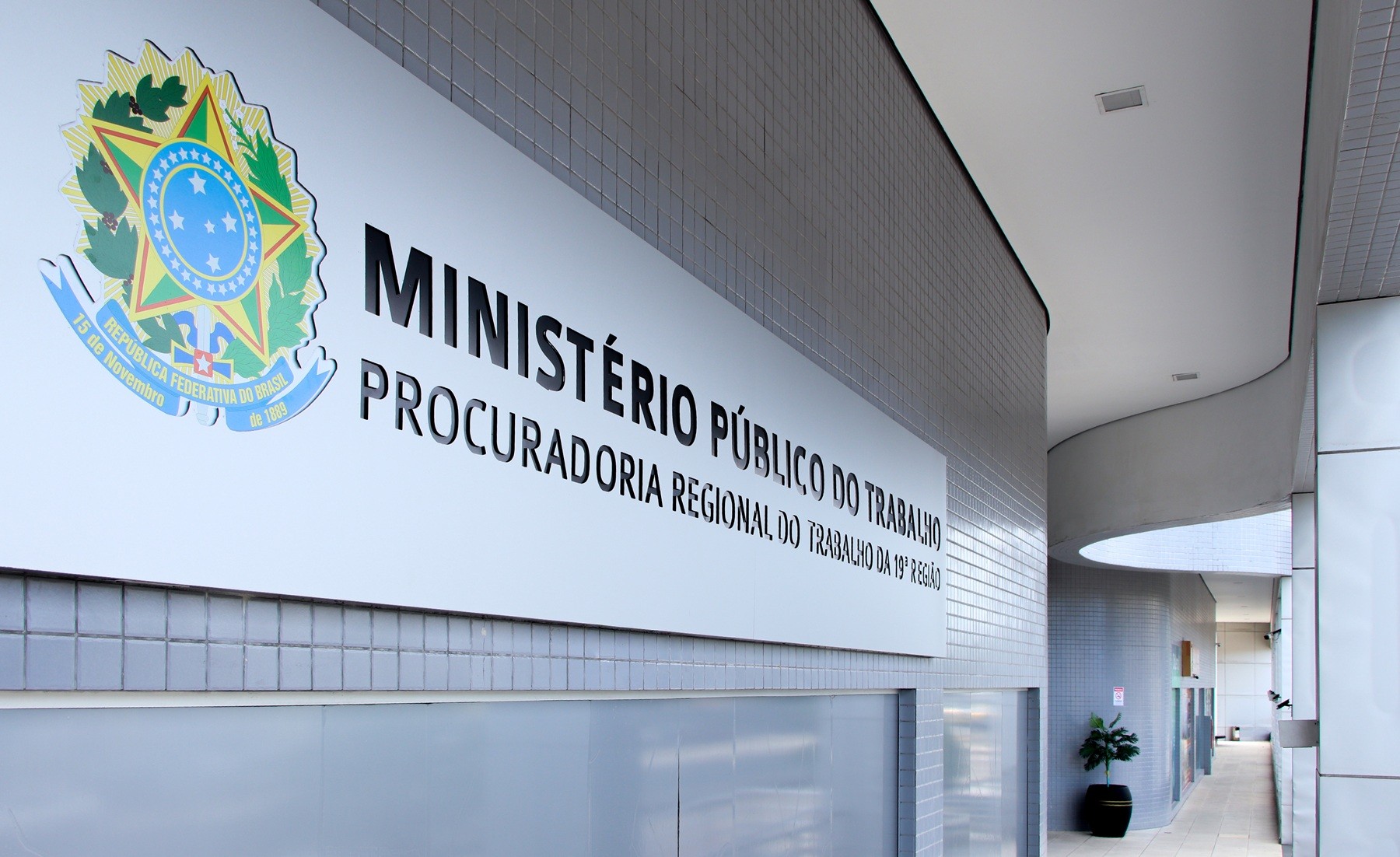 MPT abre inscrições para concurso de estágio de direito na Bahia com salários de até R$ 2.640; confira como participar
