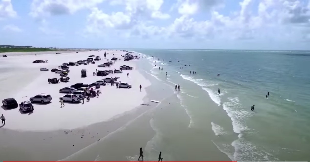 Projeto leva atendimento judicial à Praia do Atalaia durante o veraneio