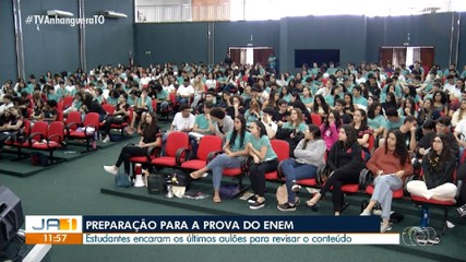 Estudantes aproveitam últimas horas para revisar conteúdos do Enem