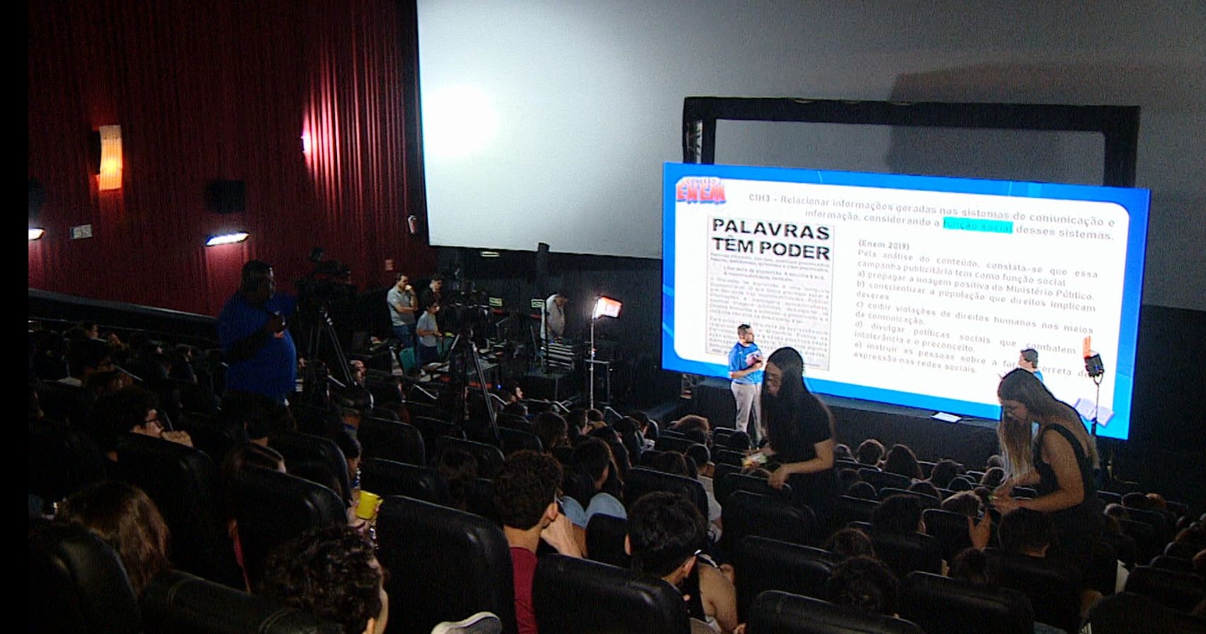 Enem 2025: estudantes participam de aulão em cinema de Aracaju