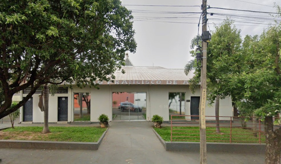 Paróquia São Francisco de Assis de Adamantina (SP) terá cronograma Semana Santa — Foto: Reprodução/Google Maps