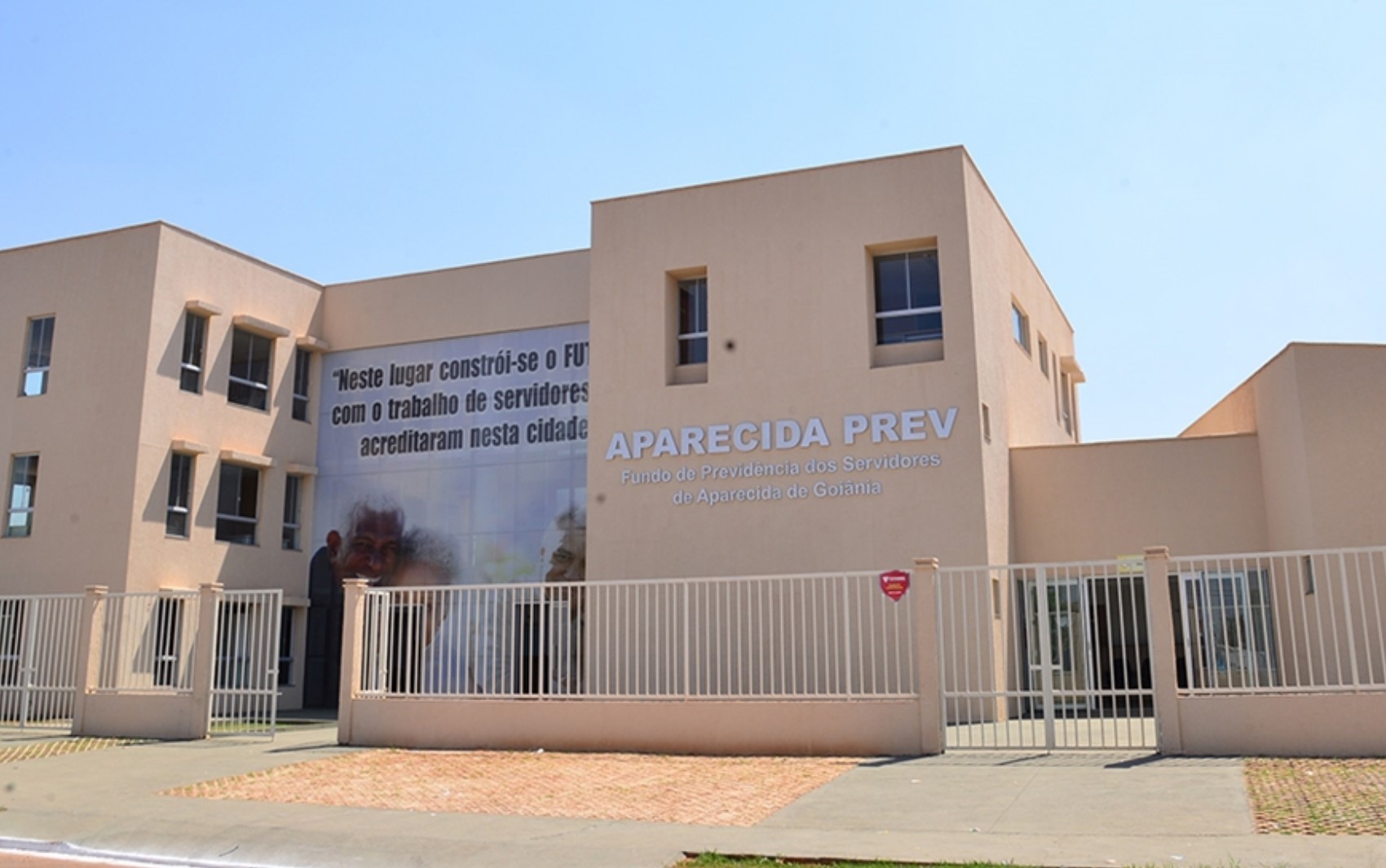 Justiça determina aumento de aposentadoria de servidora em Aparecida de Goiânia para R$ 8,9 mil