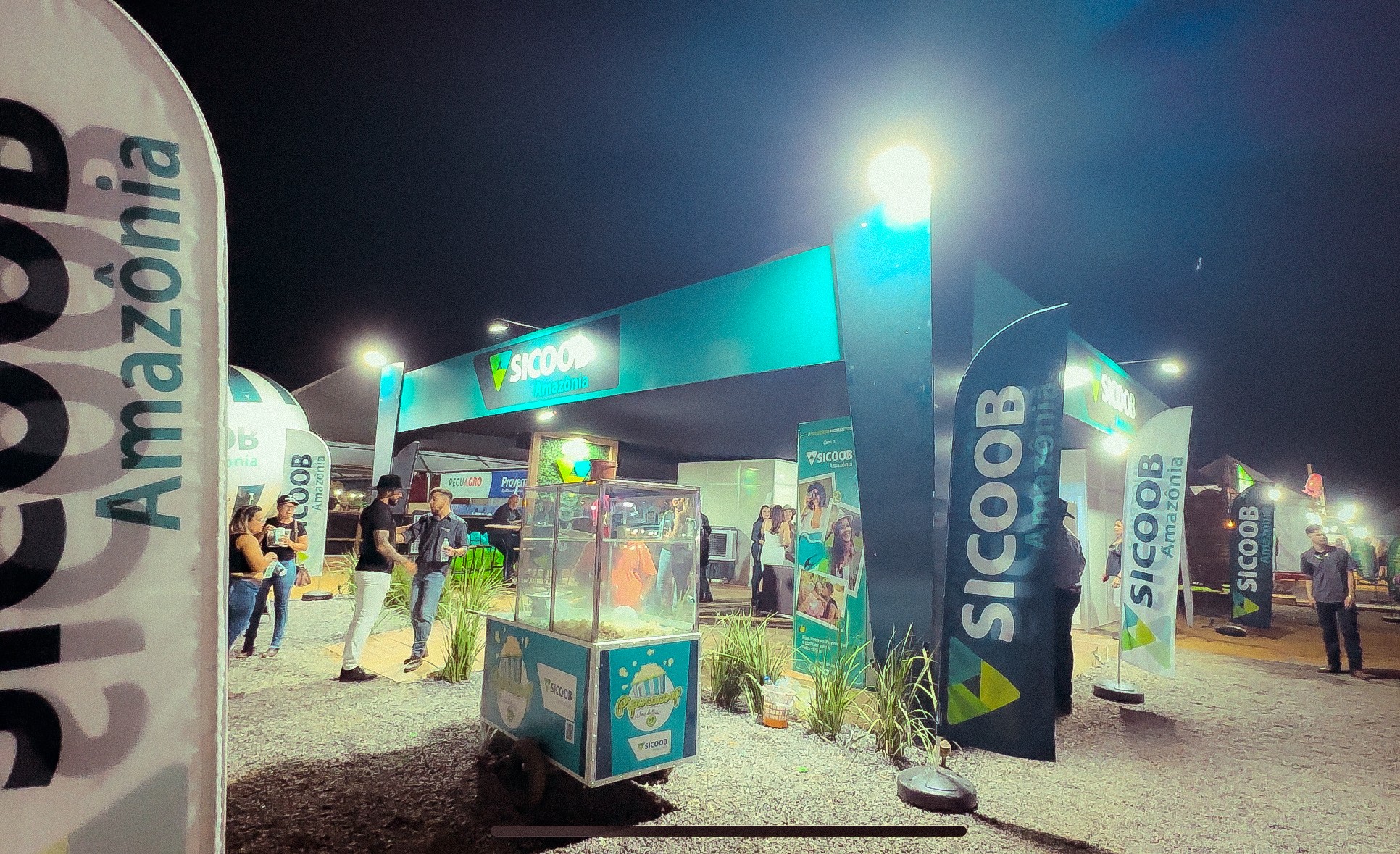 Sicoob Amazônia marca presença na 8ª EXPOBUR com condições especiais